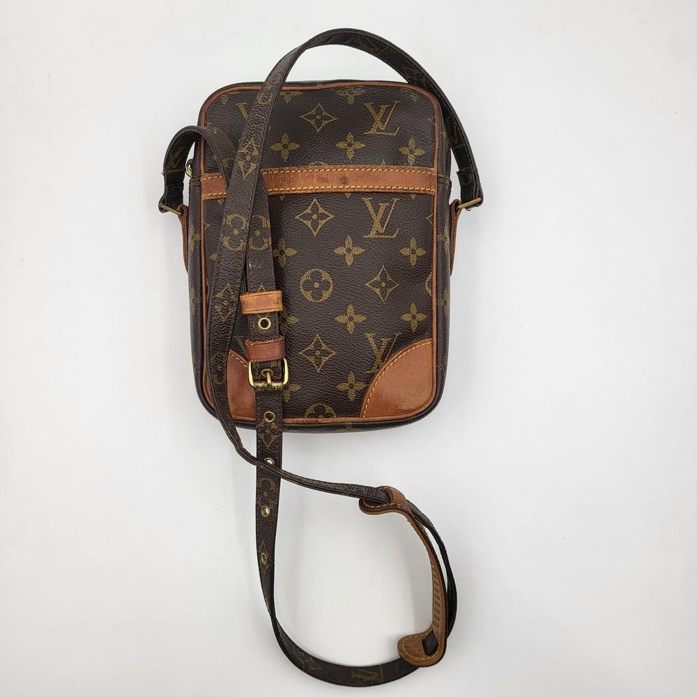 Louis Vuitton Monogram Danube Crossbody Shoulder Bag.. Authentic..